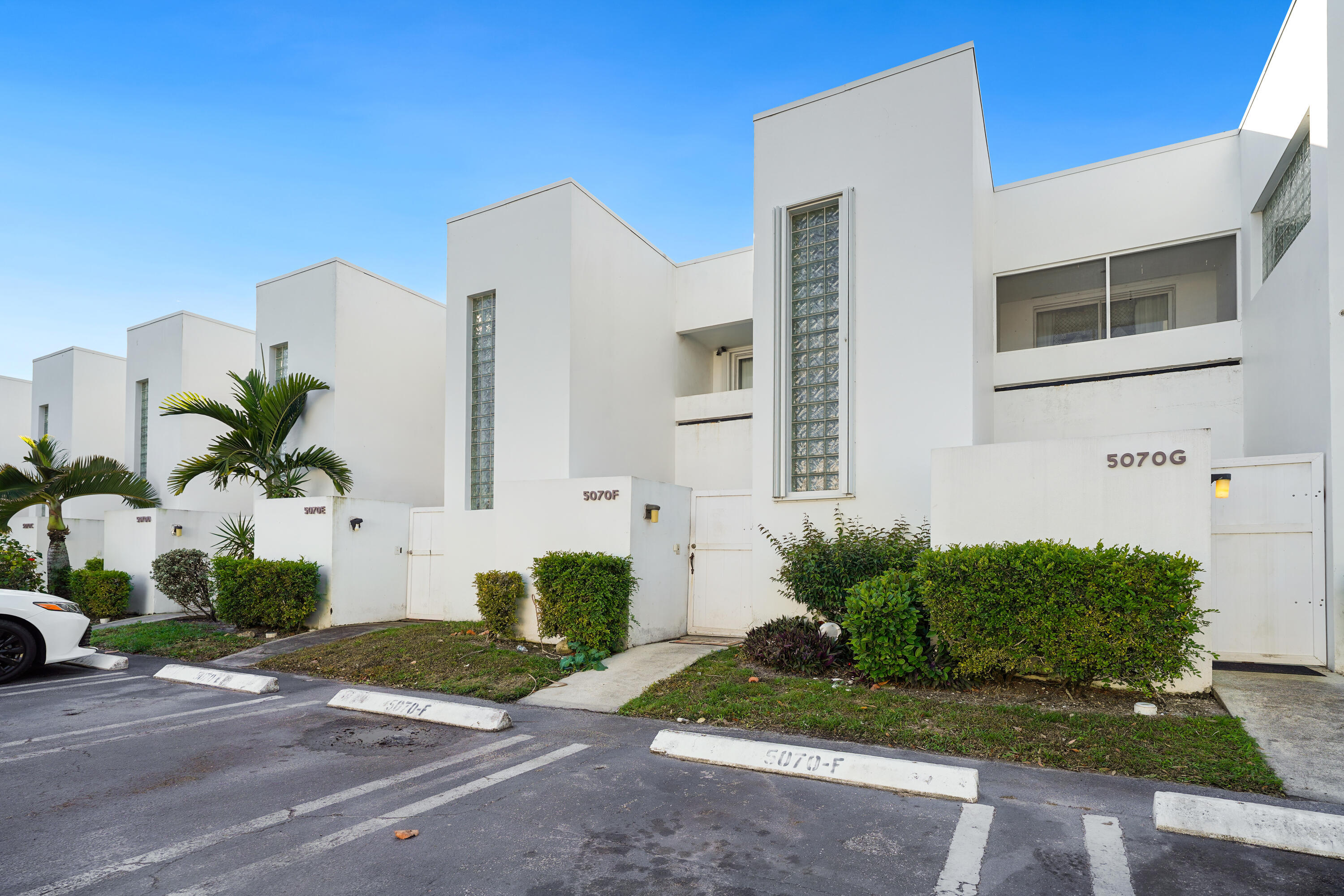 5070 Elmhurst Road # F, West Palm Beach FL 33417