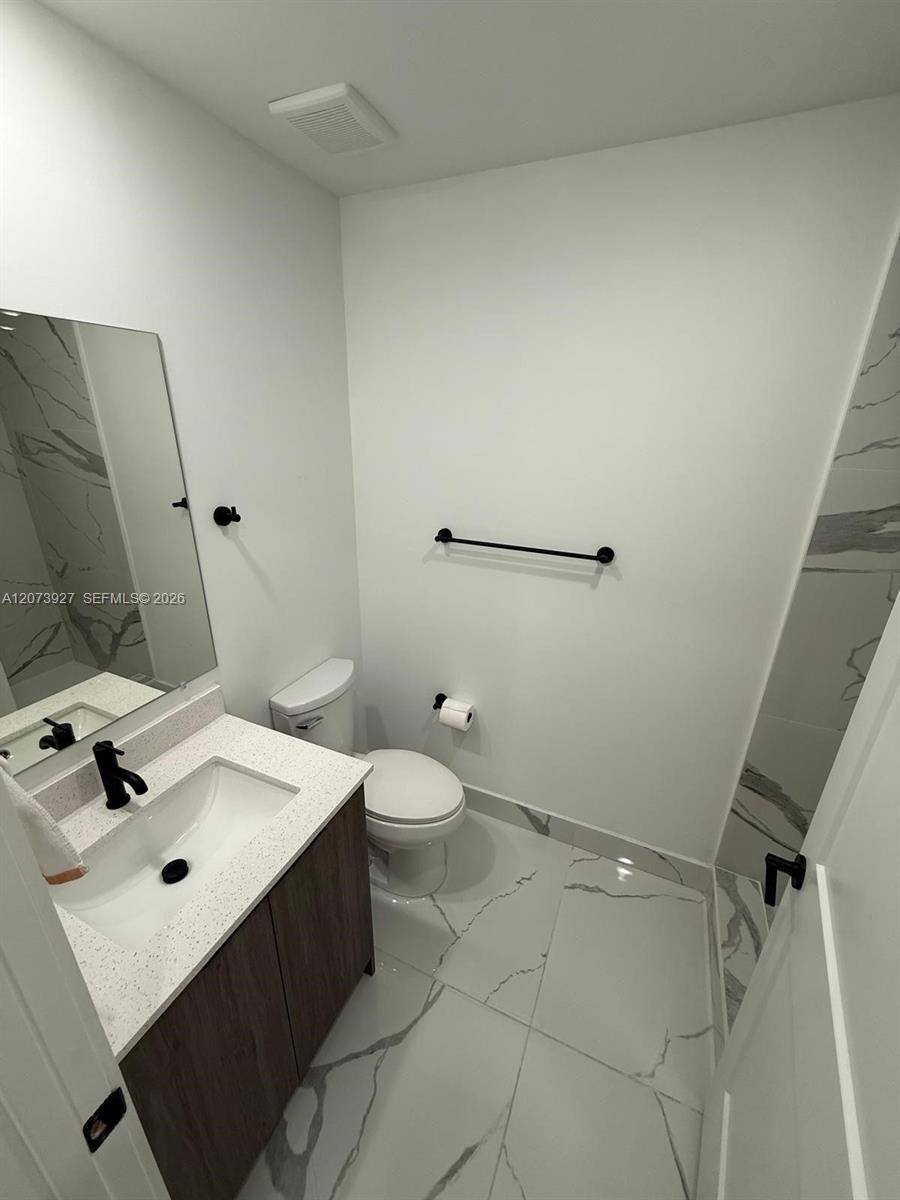 419 NW 13th Ct # 1 — Photo 4