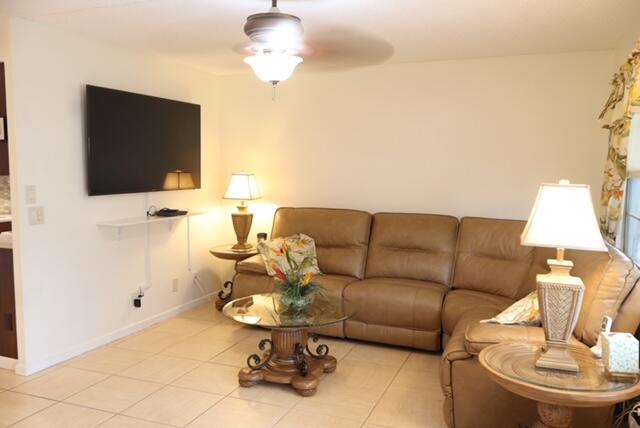 1011 Cornwall A # 1011, Boca Raton FL 33434