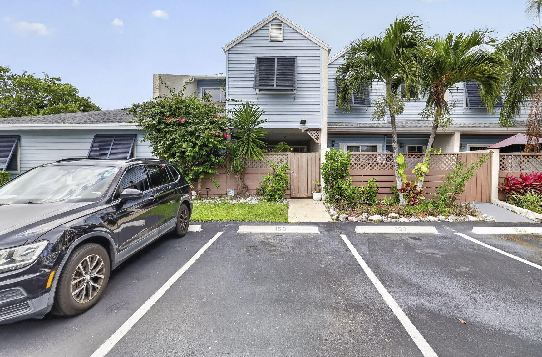 153 W Hemingway Circle W, Margate FL 33063