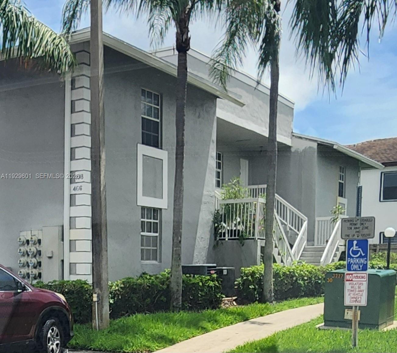 466 NE 210th Cir Ter # 10 — Photo 3