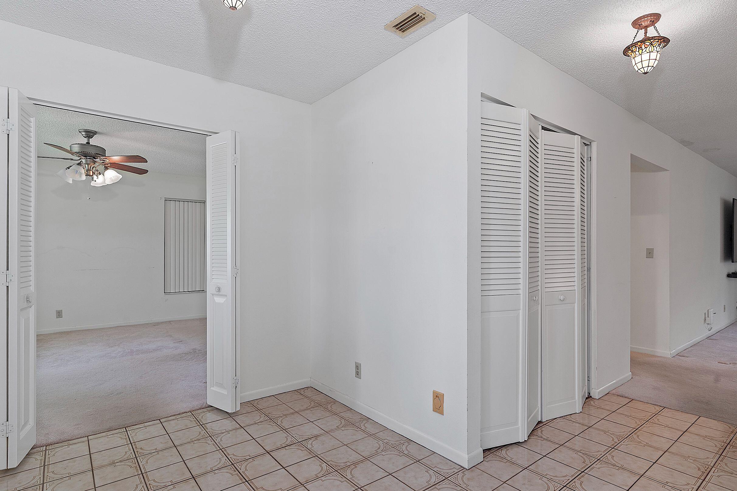 7184 PINE MANOR Drive — Photo 5