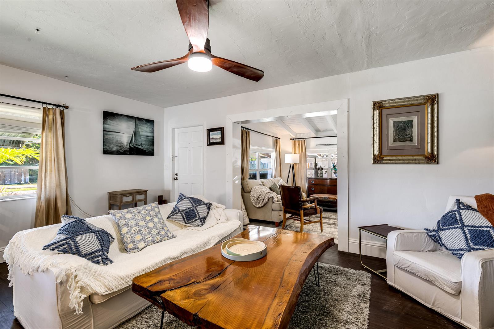 609_sArnold_living2