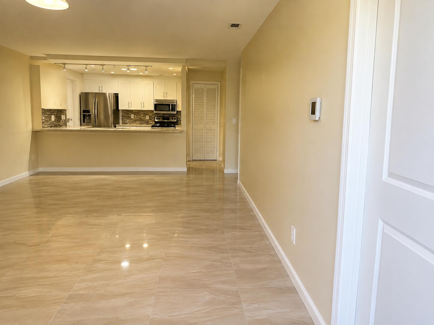 4206 NW 114TH Terrace # 06 — Photo 2