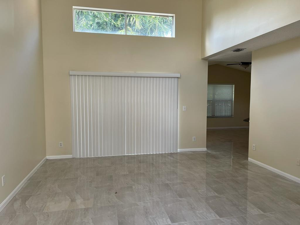 2348 SW 177th Avenue — Photo 4