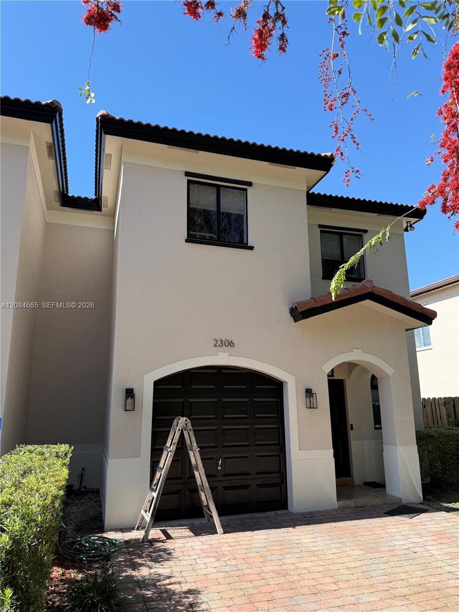 2306 SW 36th Ave # 2306 — Photo 3