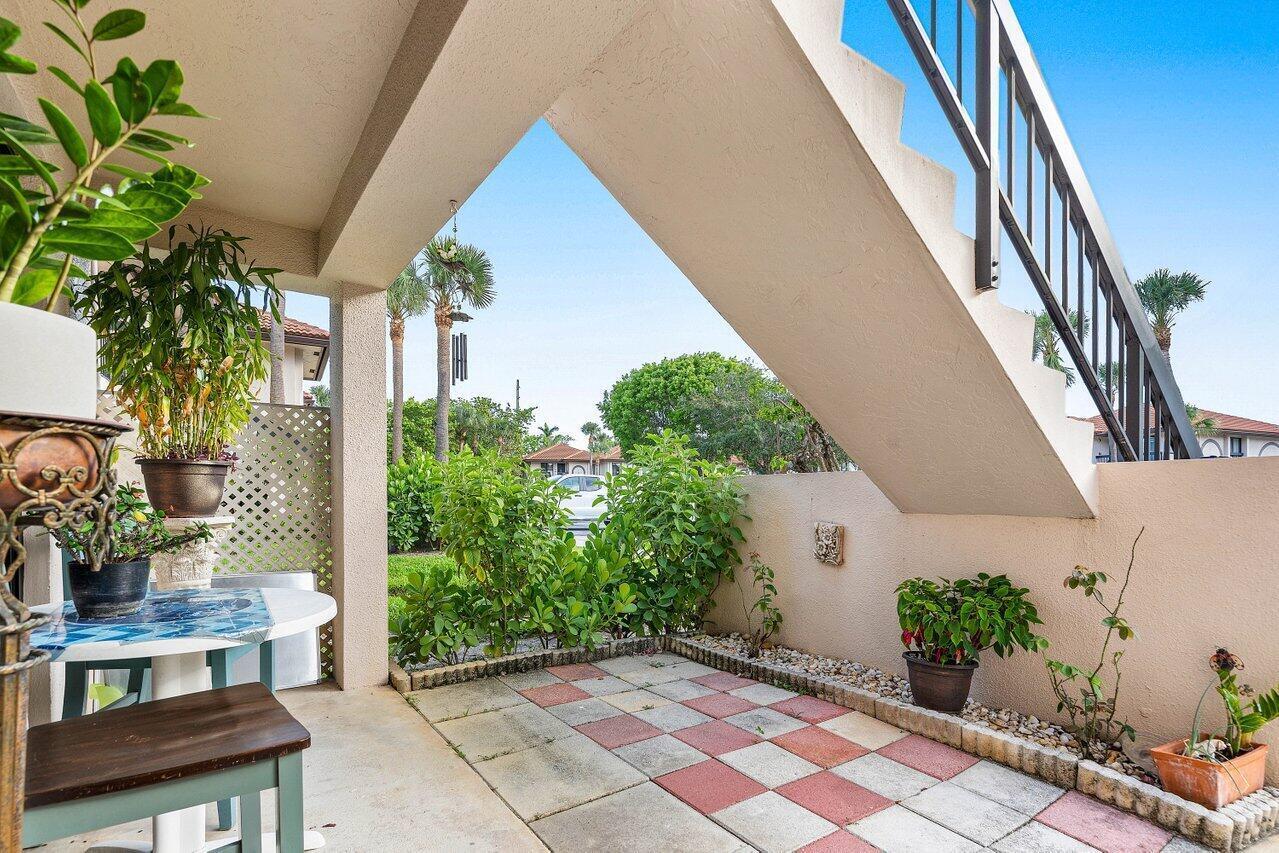 5200 E Club Circle # 106, Boca Raton FL 33487