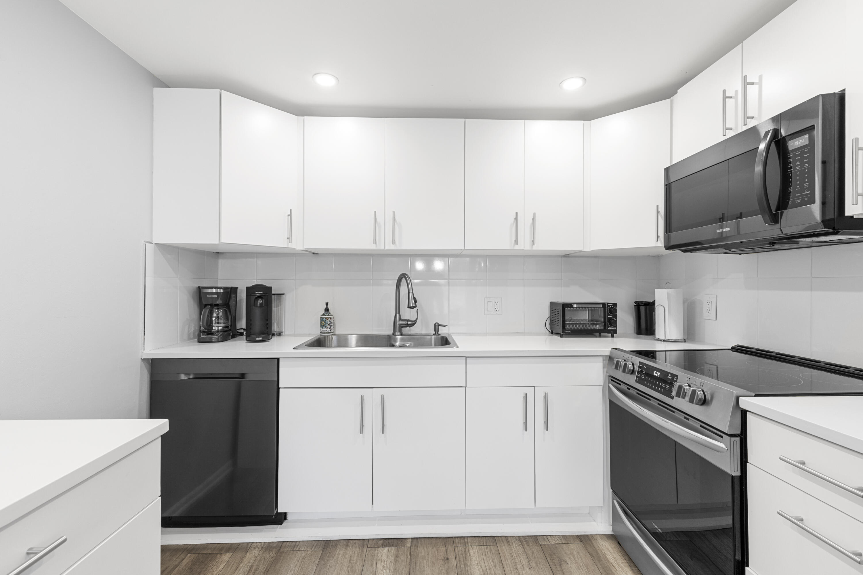 1032 Ventnor H Crescent # H — Photo 4