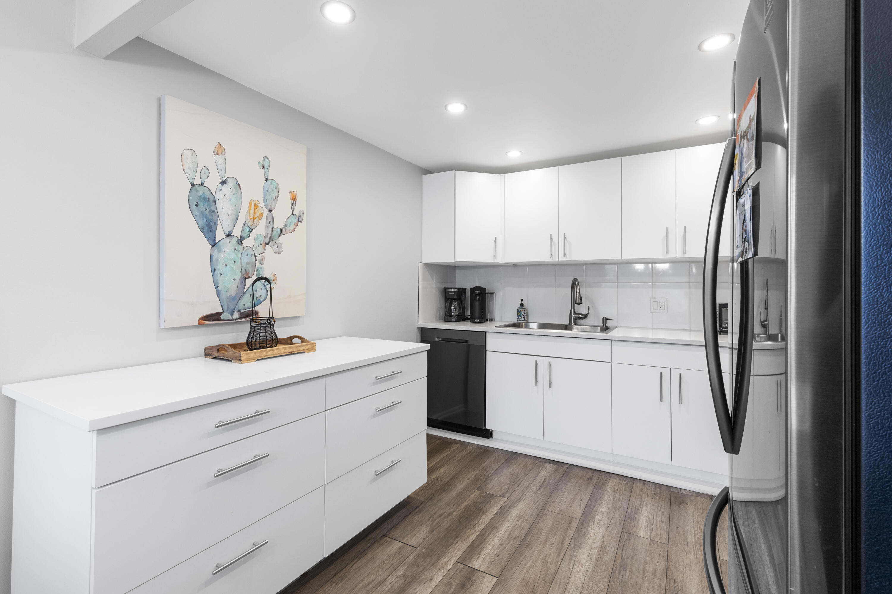 1032 Ventnor H Crescent # H — Photo 3