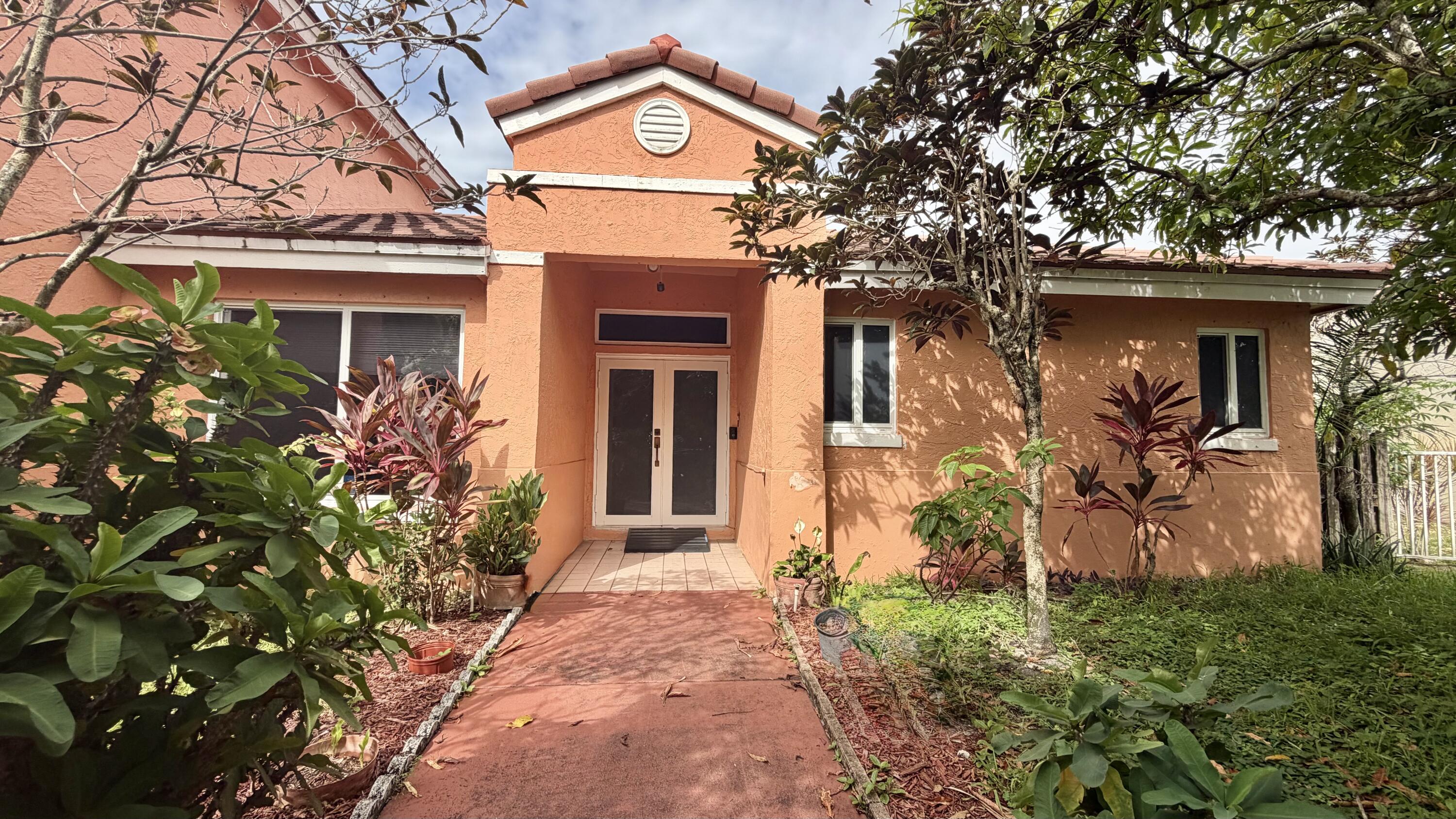 3130 Sunset Circle, Margate FL 33063