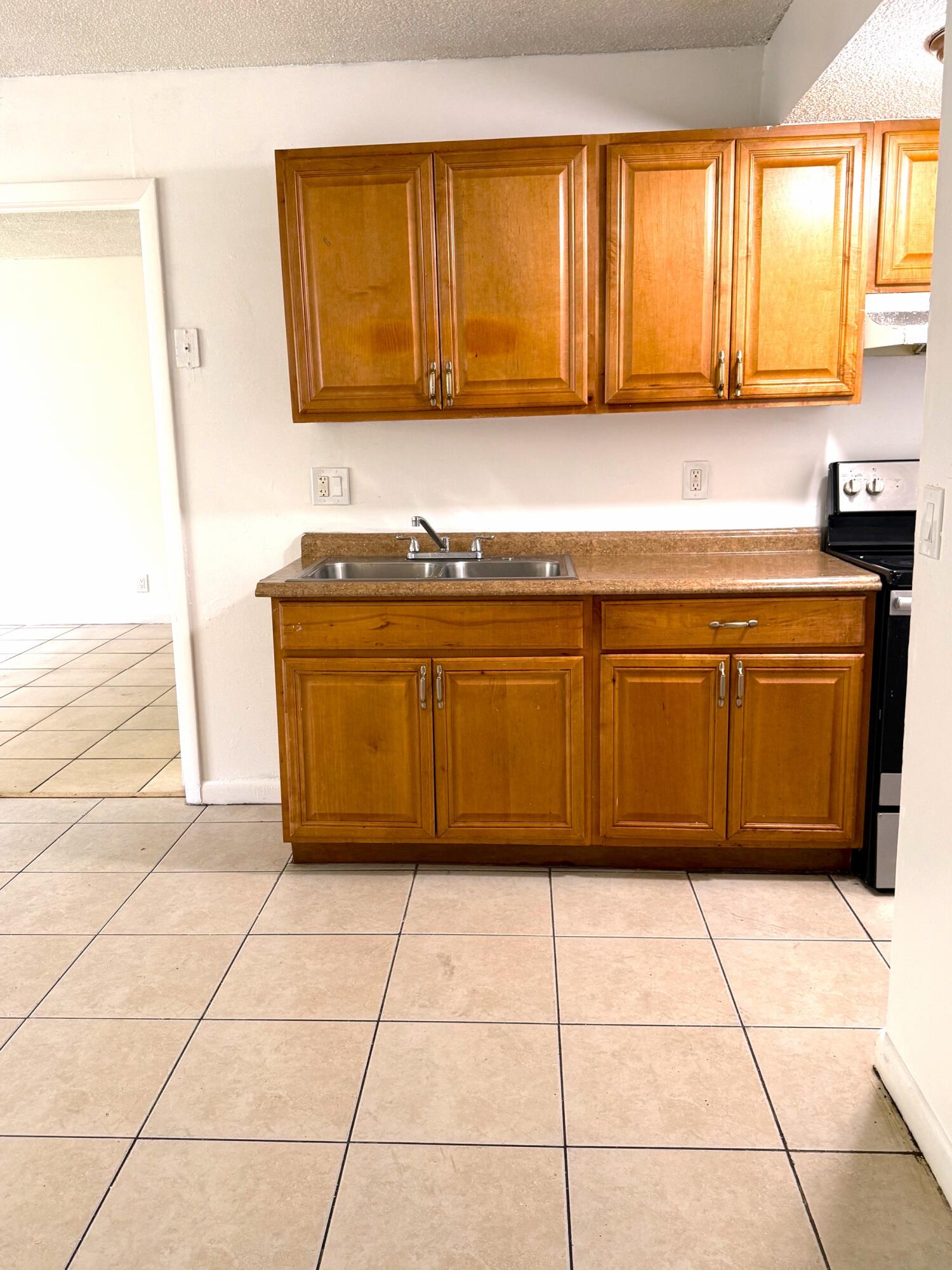 2058 NW 43RD Terrace # 1, Lauderhill FL 33313