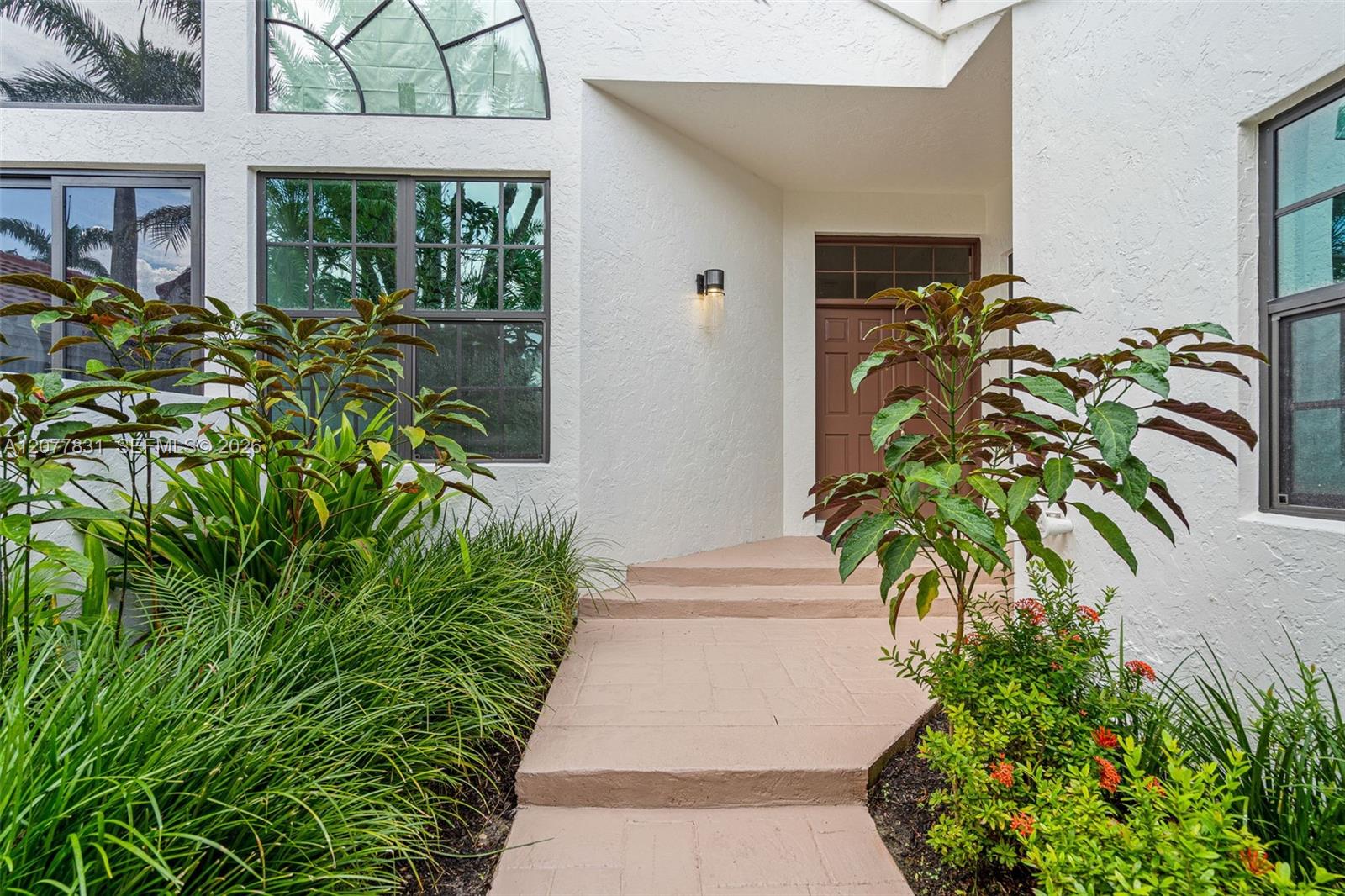 7481 Campo Florido — Photo 4