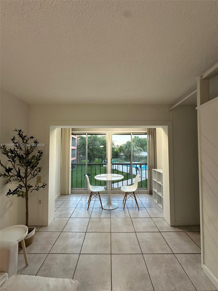 9405 W Flagler St # D204 — Photo 3
