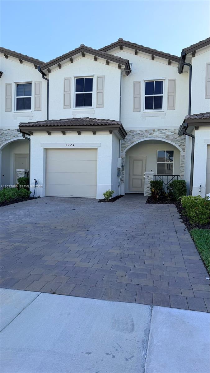 2424 SE 29th St, Homestead FL 33035