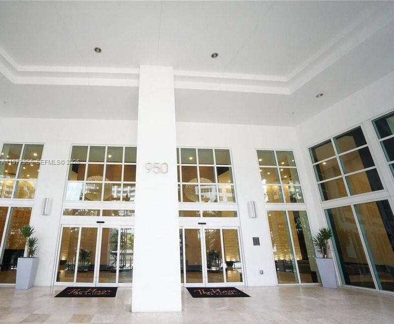 950 Brickell Bay Dr # 1107, Miami FL 33131