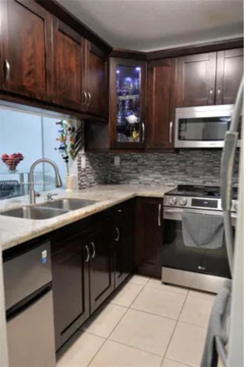 10900 SW 104th St # 314, Miami FL 33176