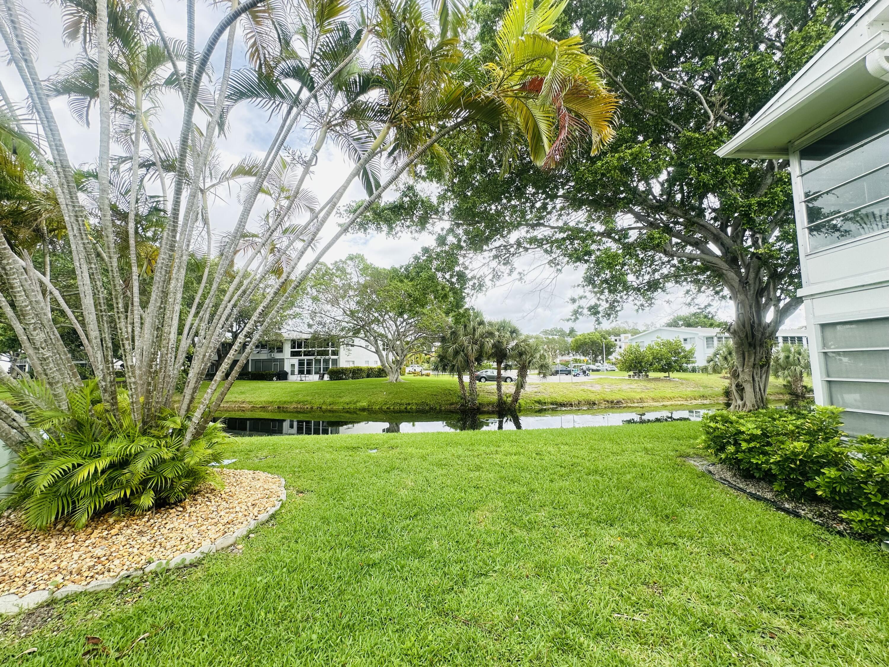 86 Markham E, Deerfield Beach FL 33442