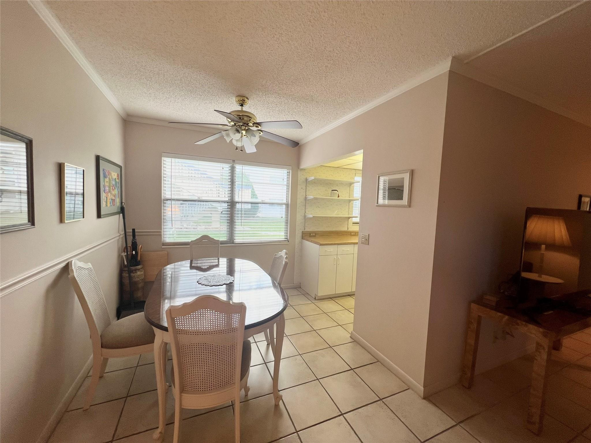 244 Farnham K # 244 — Photo 4
