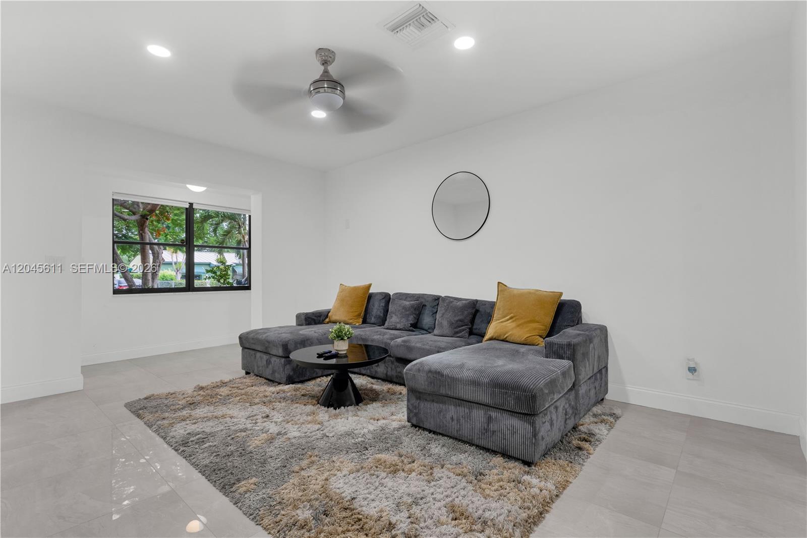 2827 Adams St — Photo 4