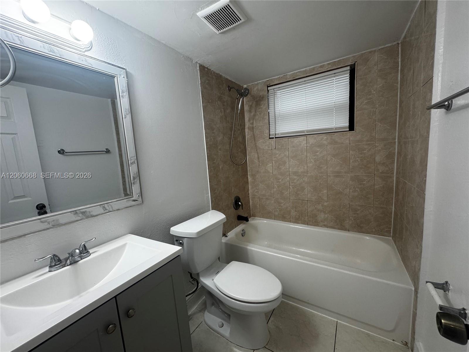 1505 NE 136th St # 10 — Photo 5