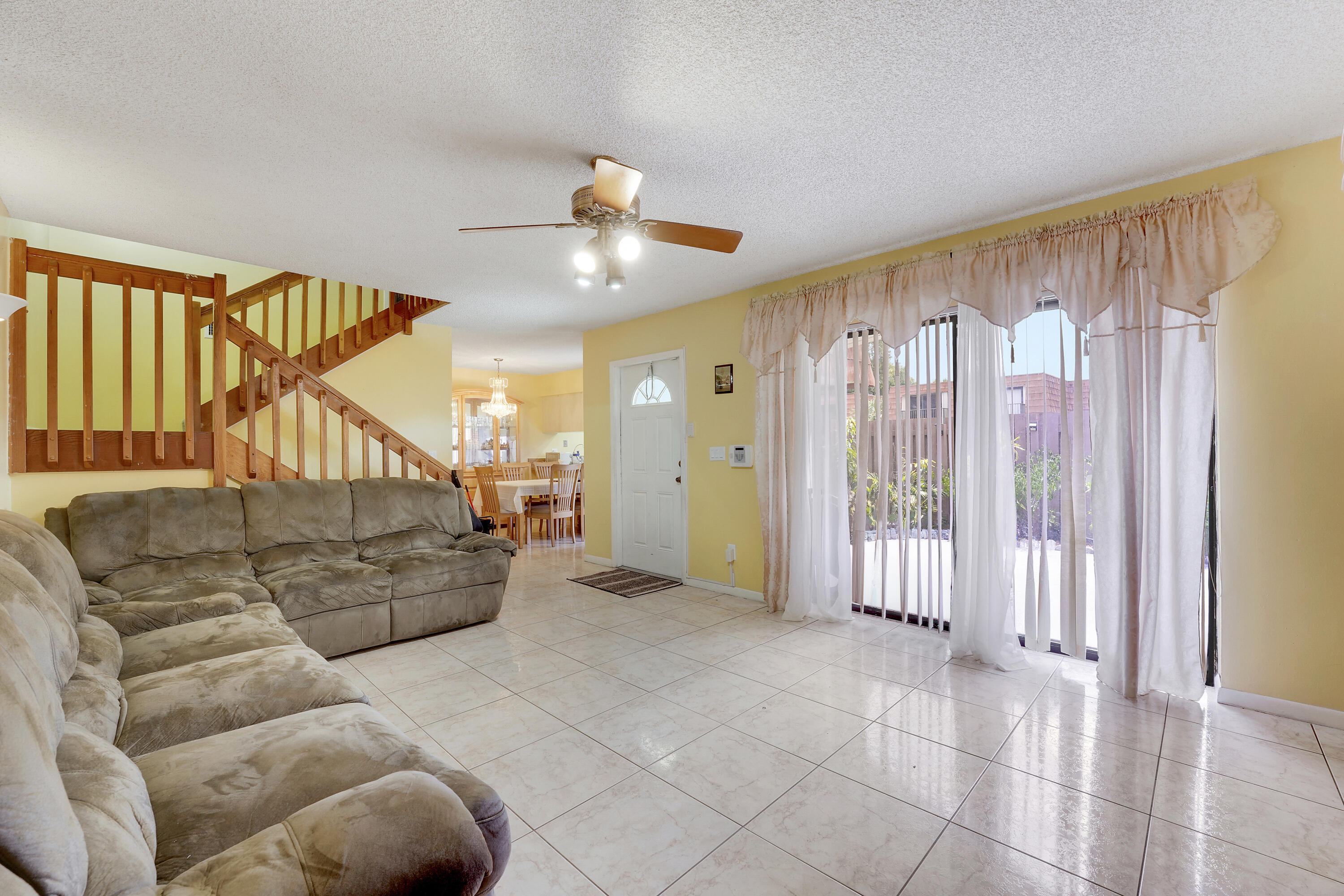 8389 N Coral Circle — Photo 2