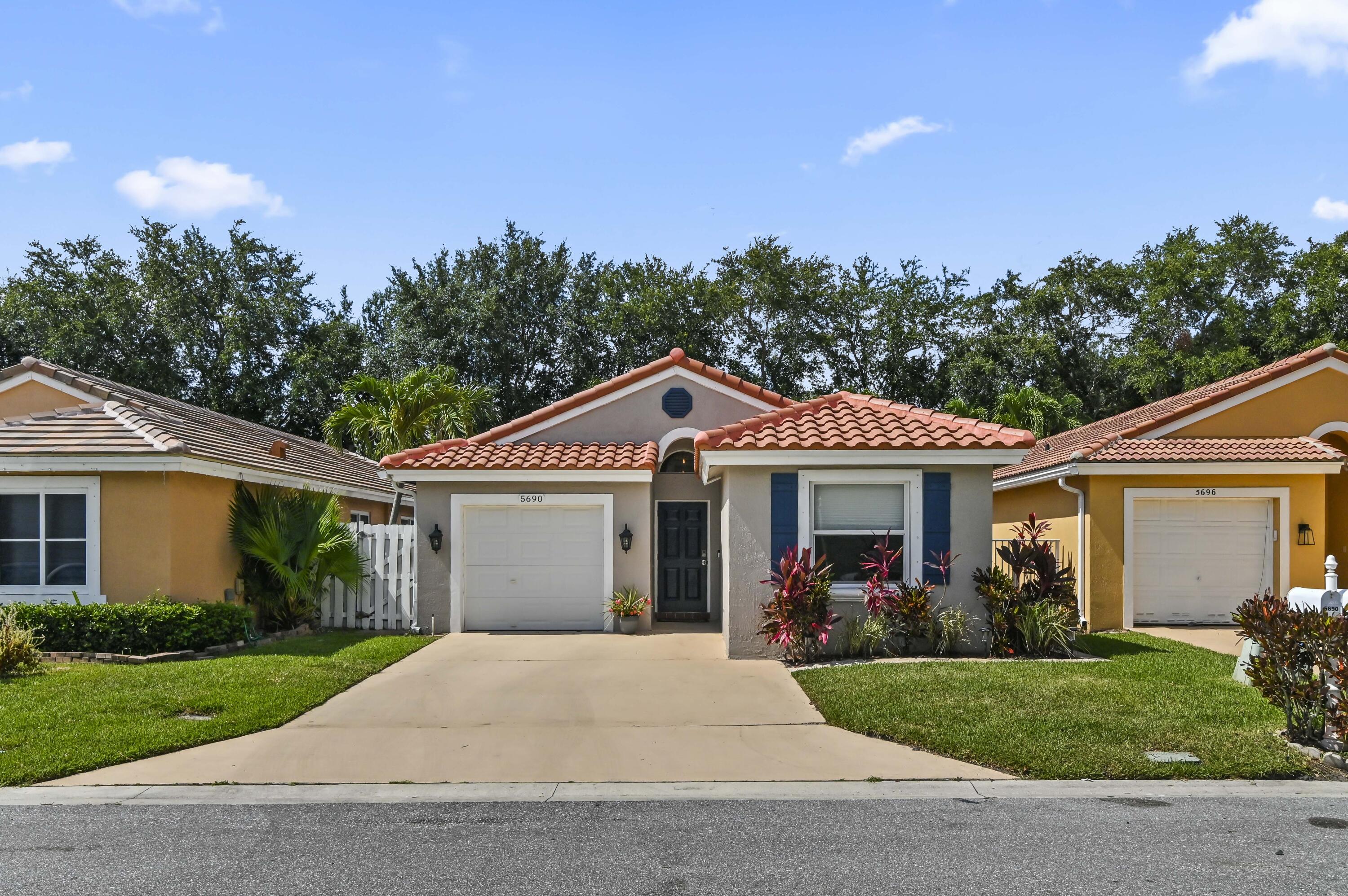 5690 Green Island Drive, Lake Worth FL 33463