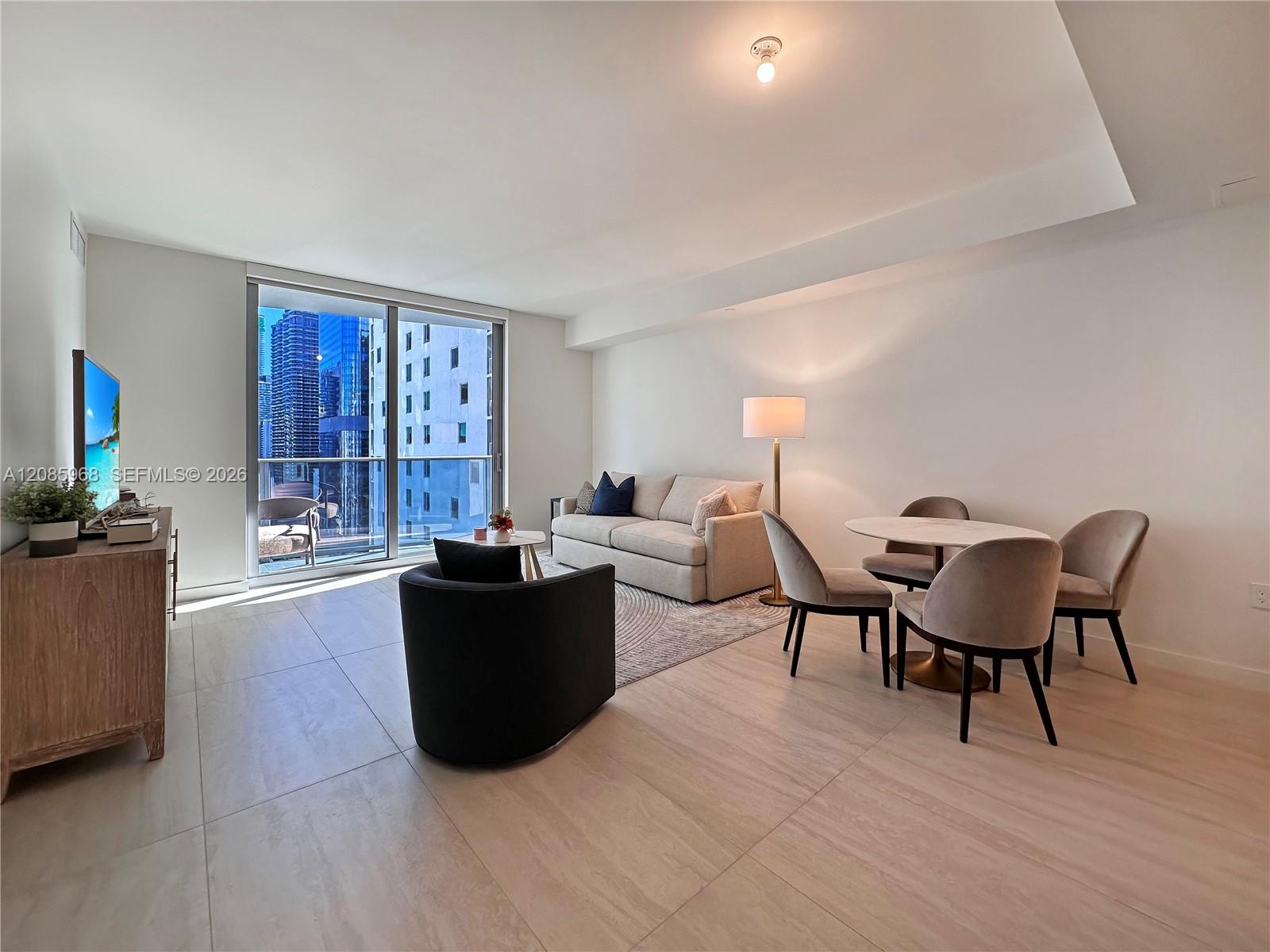 77 SE 5th St # 2814 — Photo 4