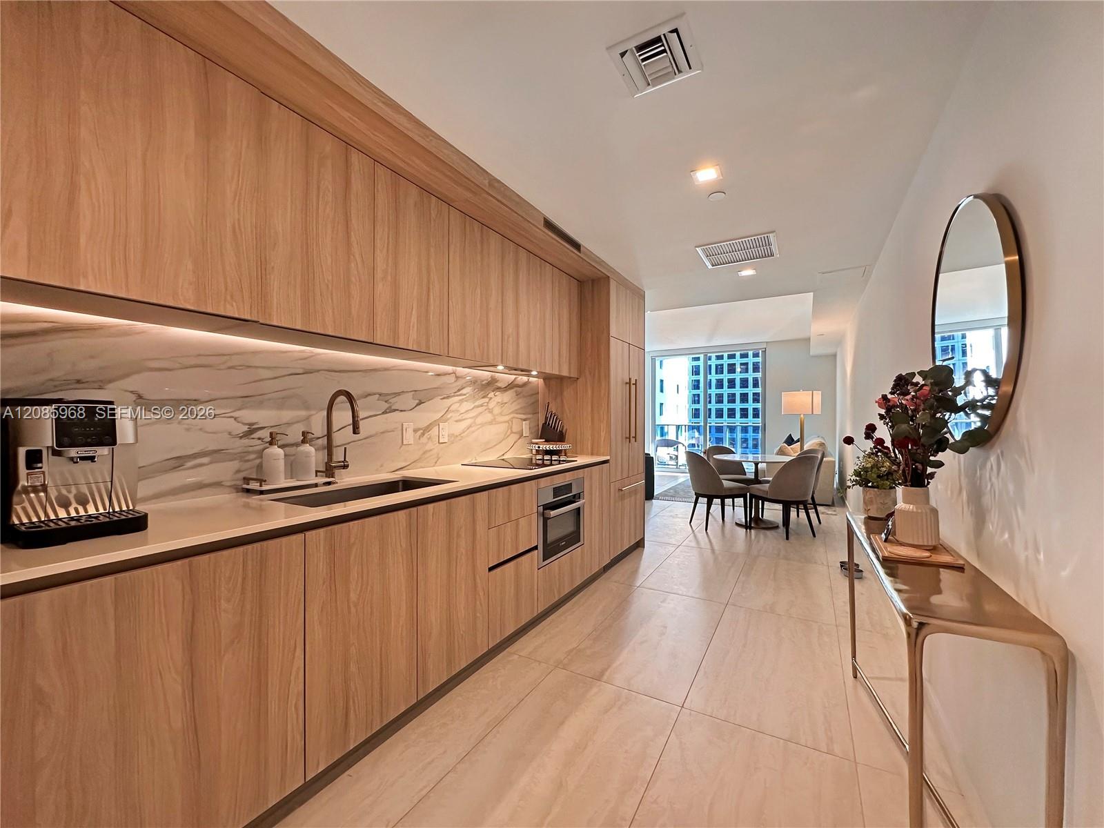 77 SE 5th St # 2814 — Photo 5