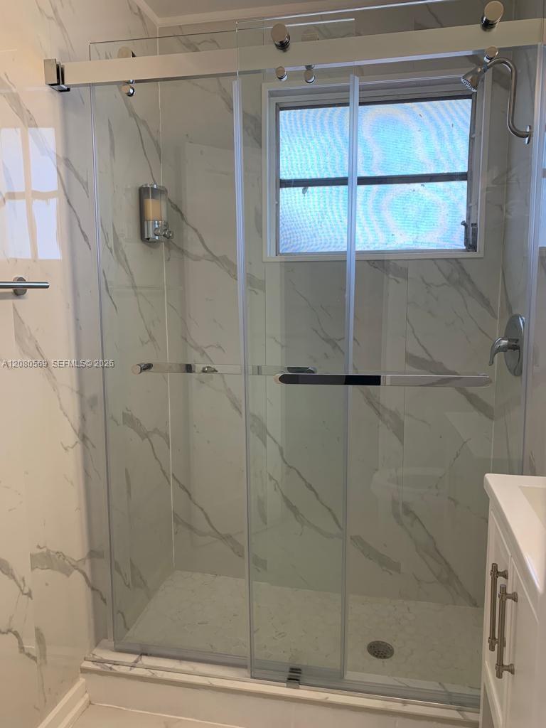 545 Michigan Ave # 6 — Photo 3