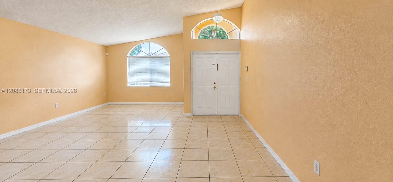 15339 SW 32nd Ter — Photo 3
