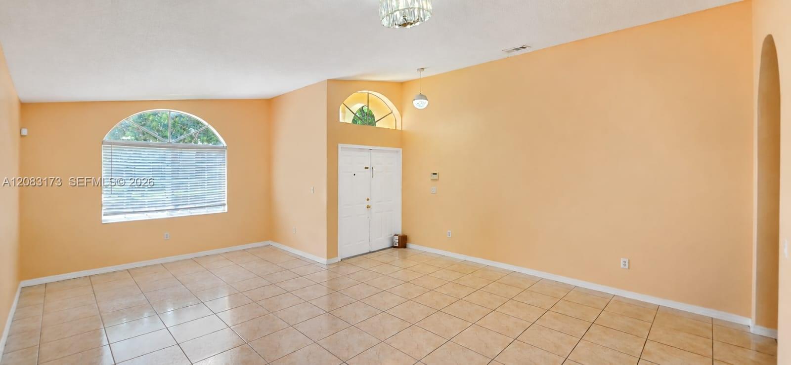 15339 SW 32nd Ter — Photo 4