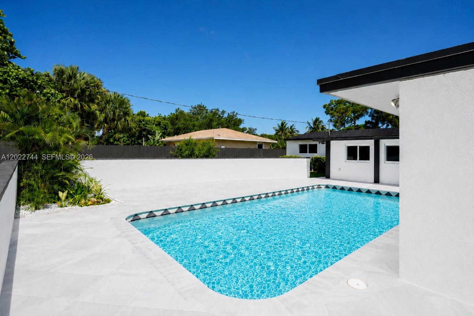 2573 Conroy Dr, North Palm Beach FL 33403