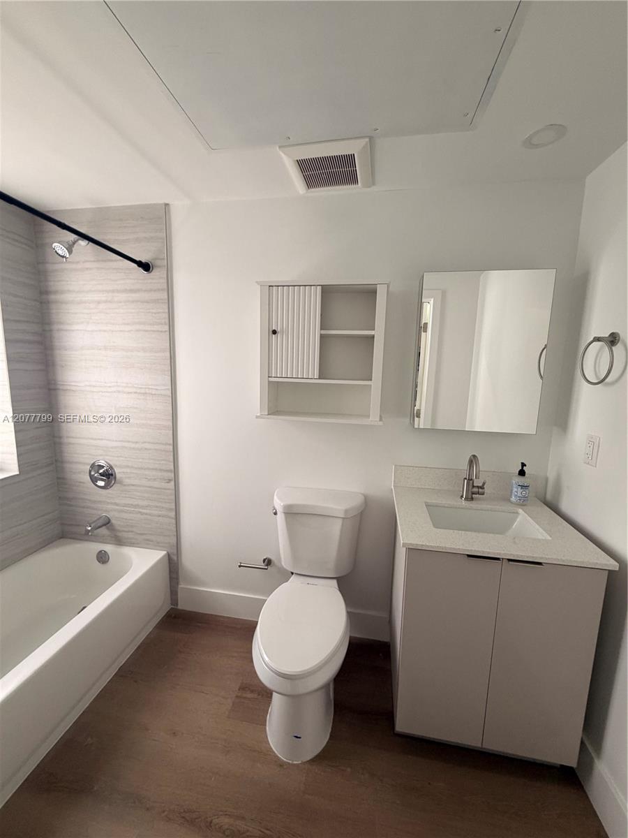1619 Jefferson Ave # 310 — Photo 4