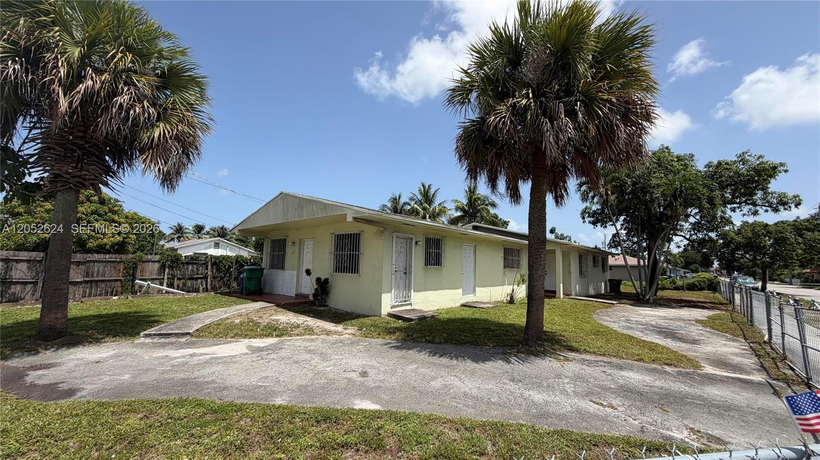10841 NW 8th Ave, Miami FL 33168