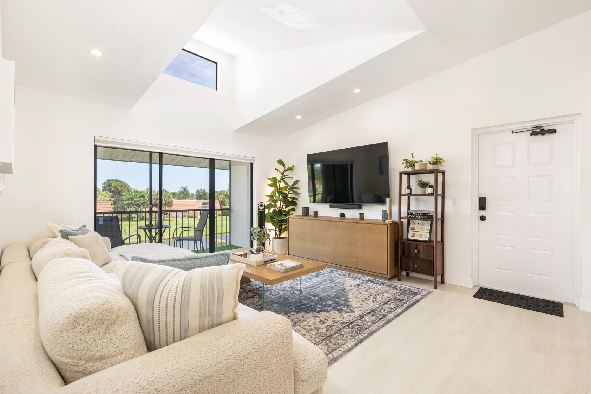 1008 Green Pine Boulevard # H3, West Palm Beach FL 33409