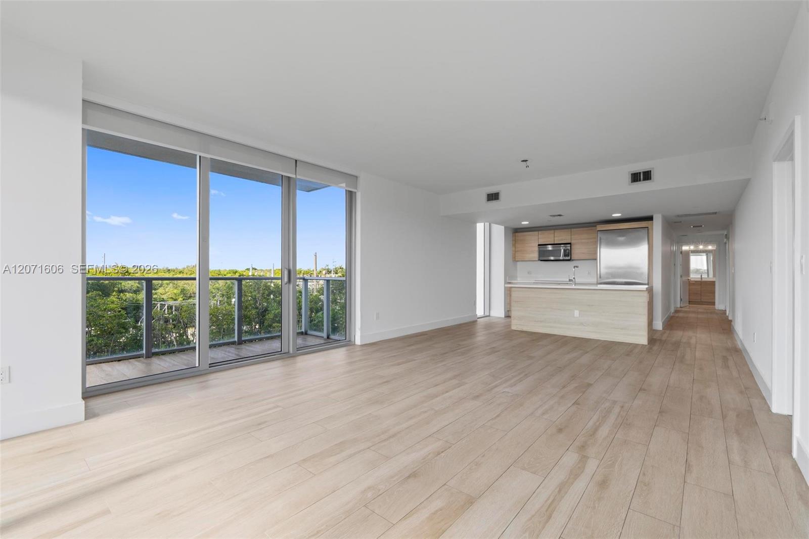 16385 Biscayne Blvd # 521 View 12
