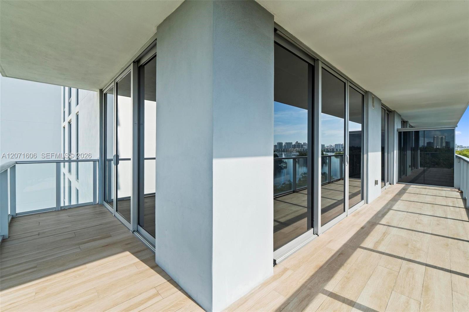 16385 Biscayne Blvd # 521 View 13