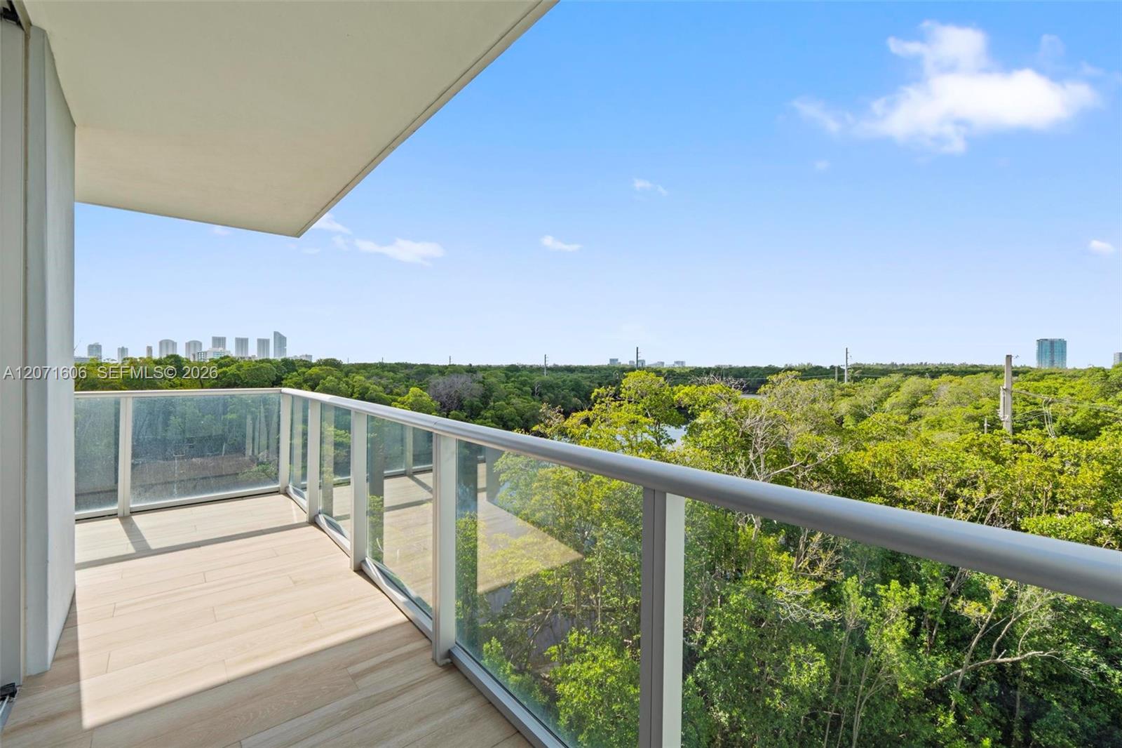 16385 Biscayne Blvd # 521 View 14