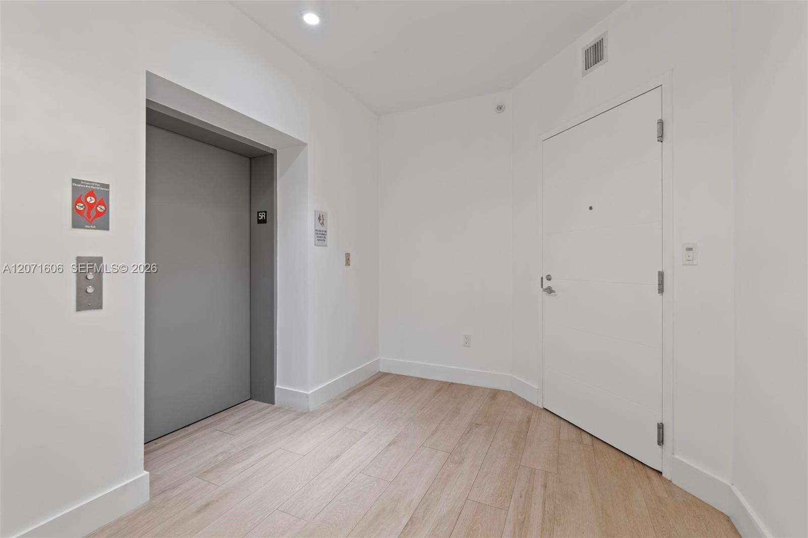 16385 Biscayne Blvd # 521 View 3