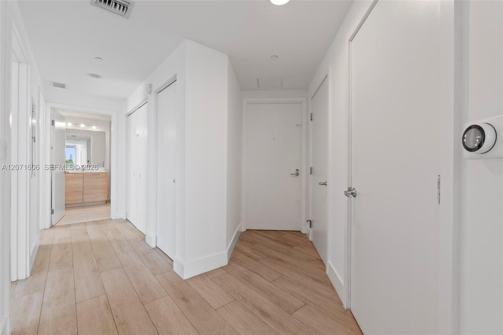 16385 Biscayne Blvd # 521 View 4
