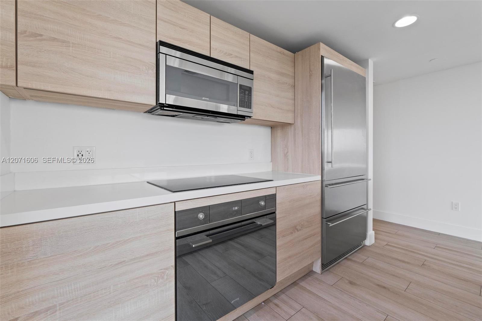16385 Biscayne Blvd # 521 View 7