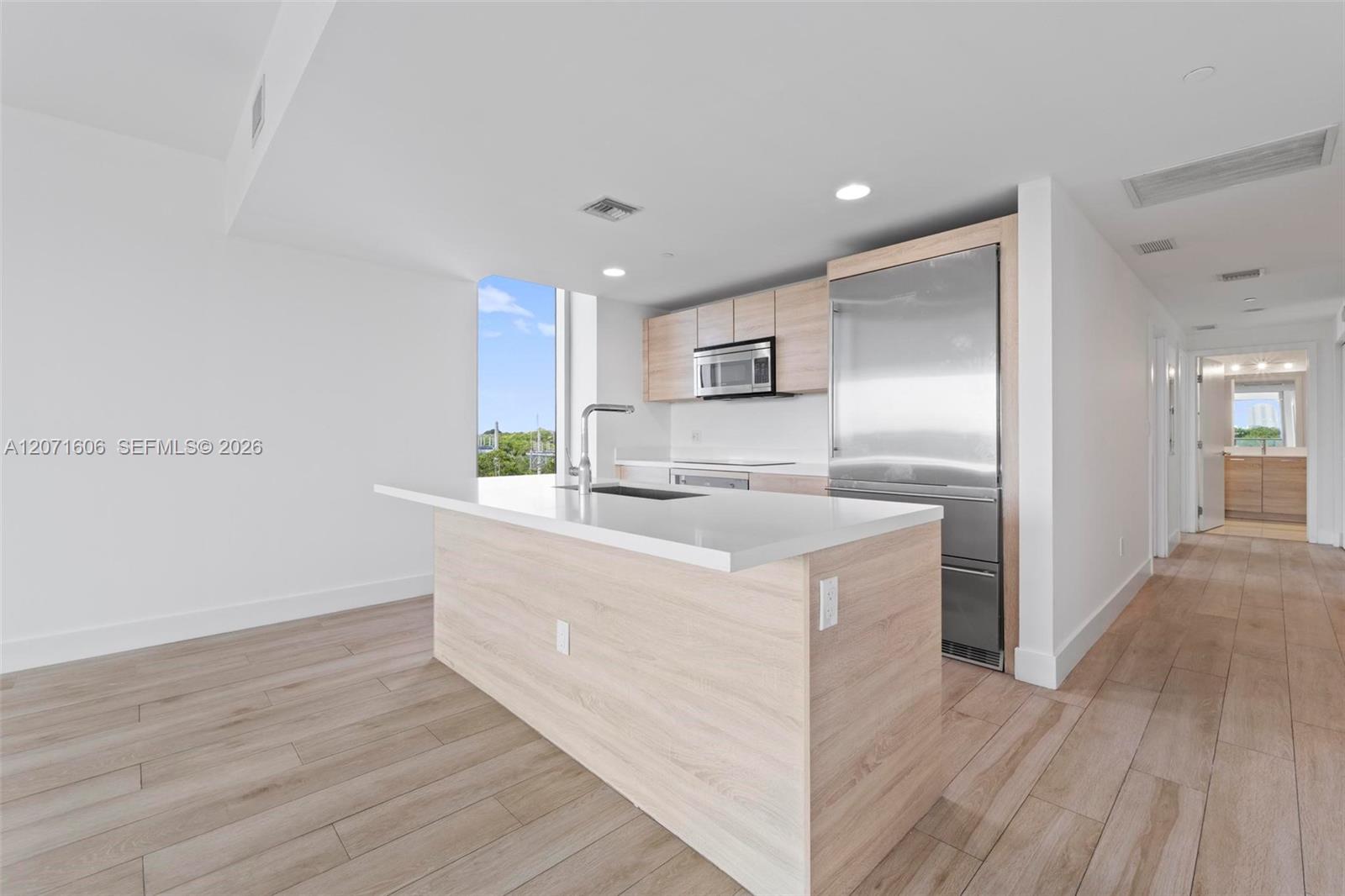 16385 Biscayne Blvd # 521 View 9