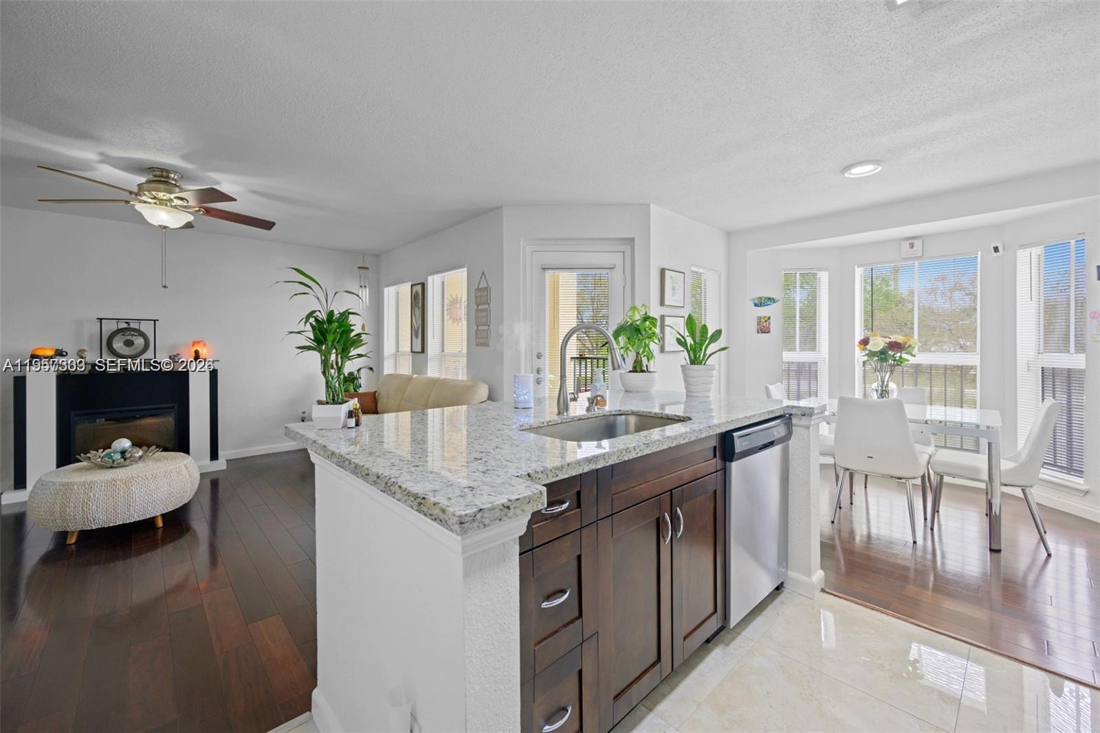 777 Riverside Dr # 1521, Coral Springs FL 33071
