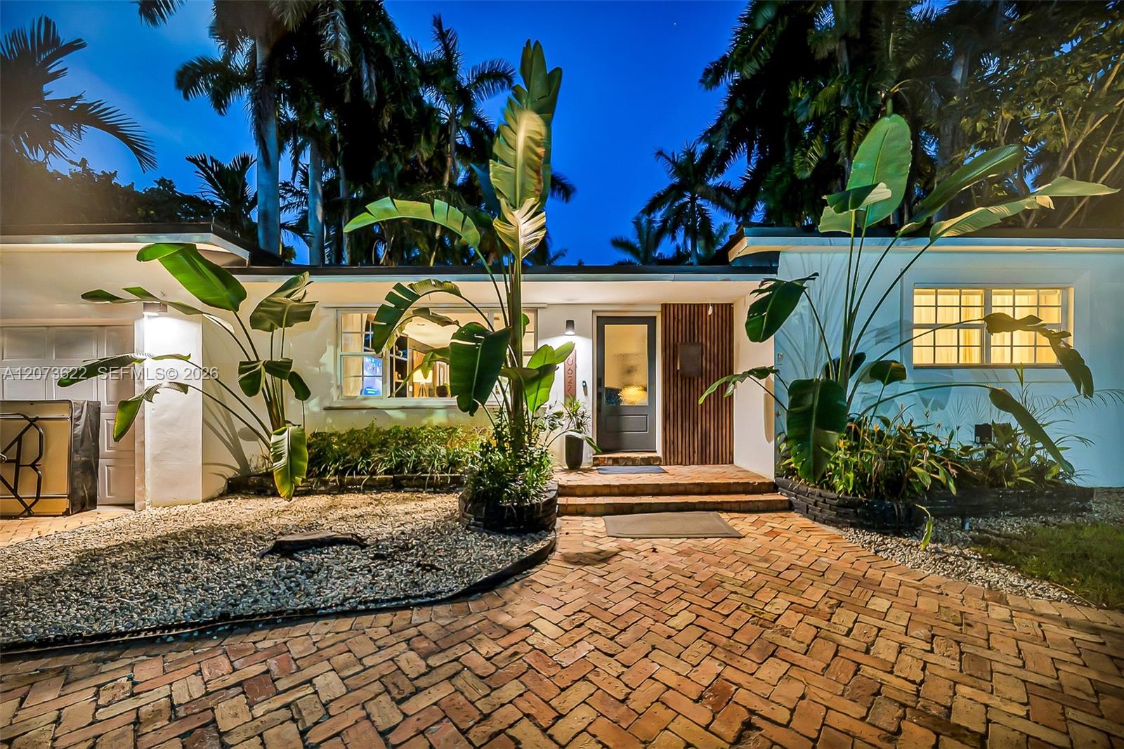 10627 NE 11th Ave — Photo 5
