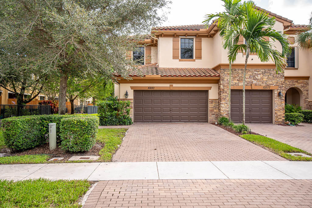10283 Wellington Parc Drive, Wellington FL 33449