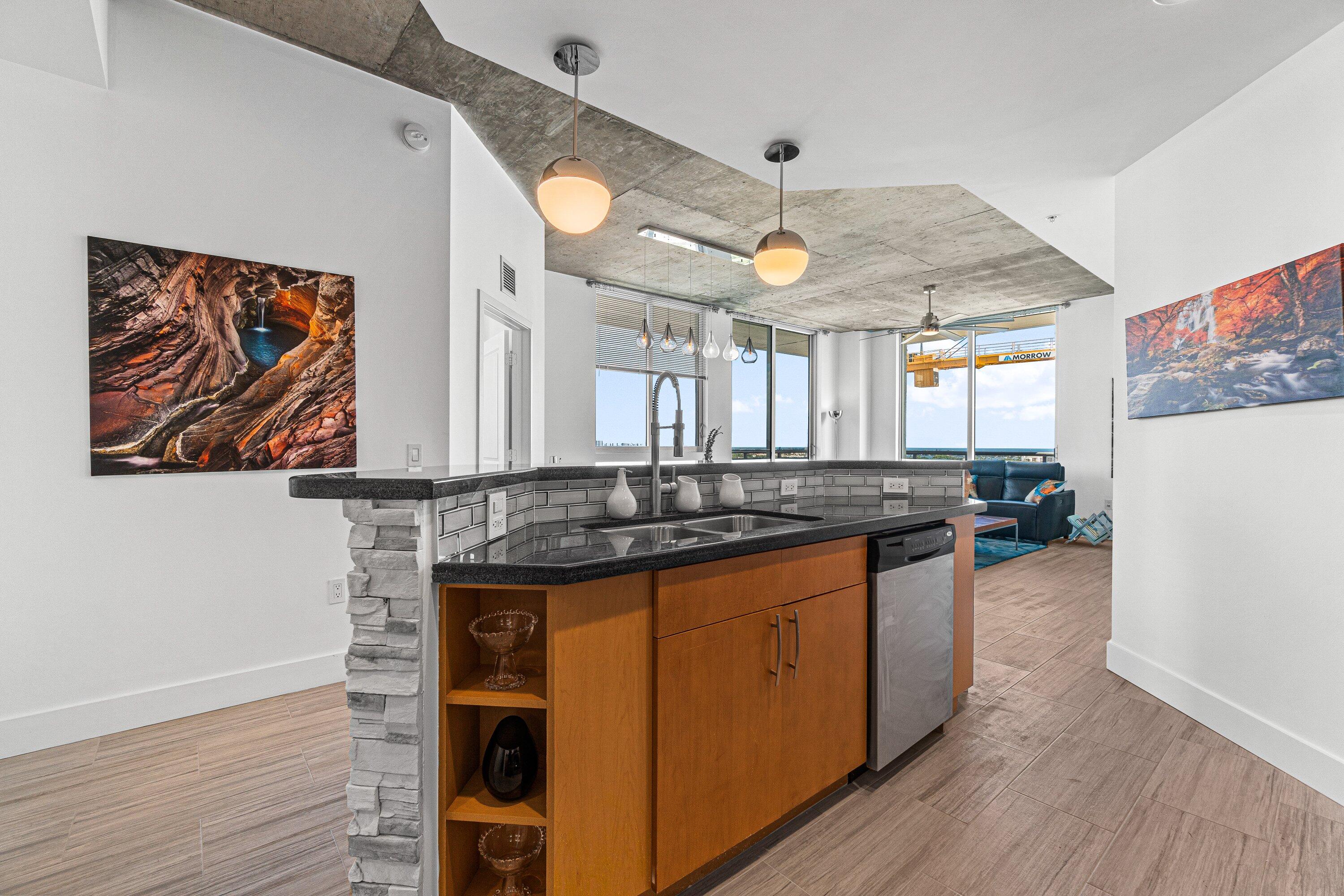 300 S AUSTRALIAN Avenue # 1520 — Photo 4