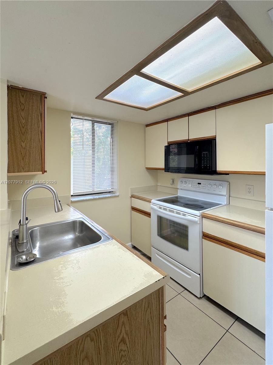 3287 Coral Lake Dr # 3287 — Photo 3