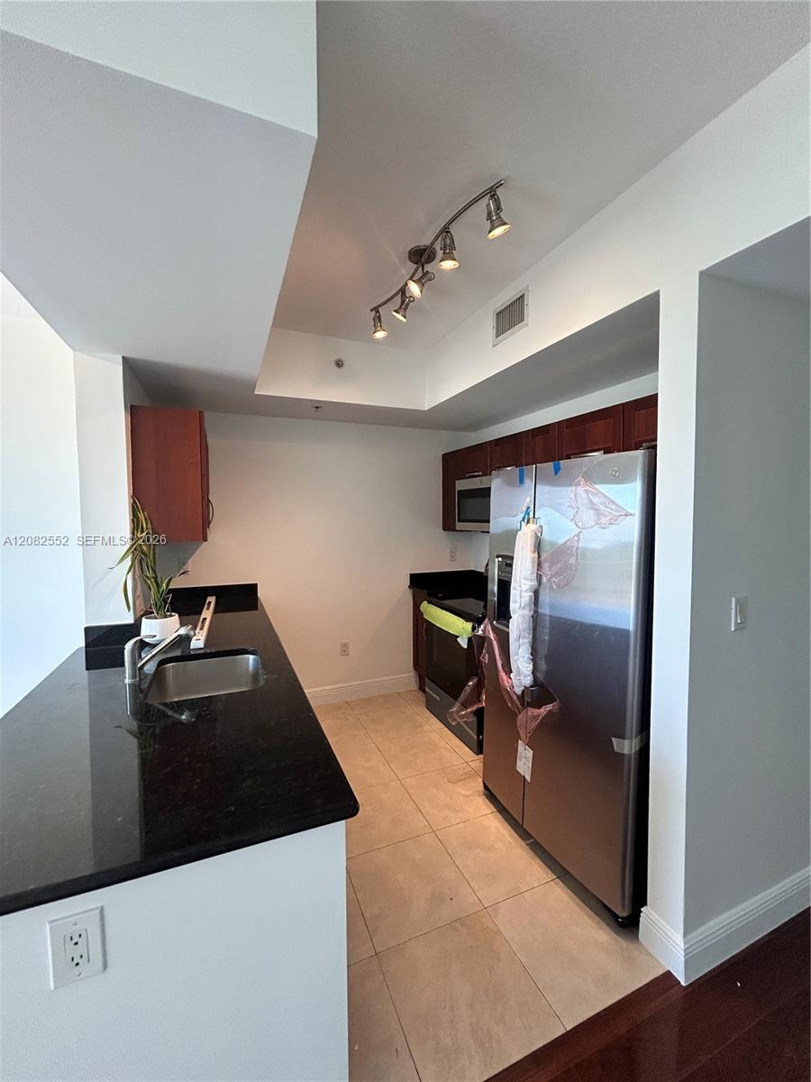 7275 SW 90th Way # 605 — Photo 5