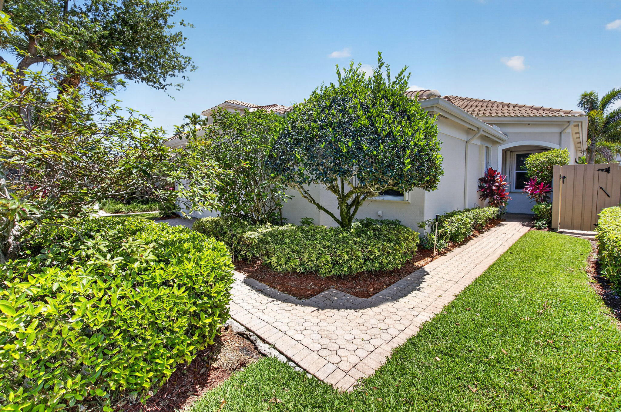 2408 NW 67TH Street — Photo 3