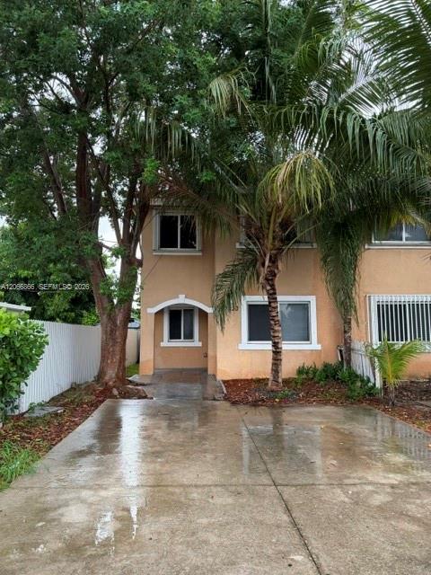 10230 SW 173rd St — Photo 2